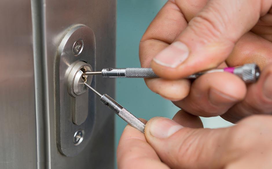 serrurier ouverture de porte service Paris 2